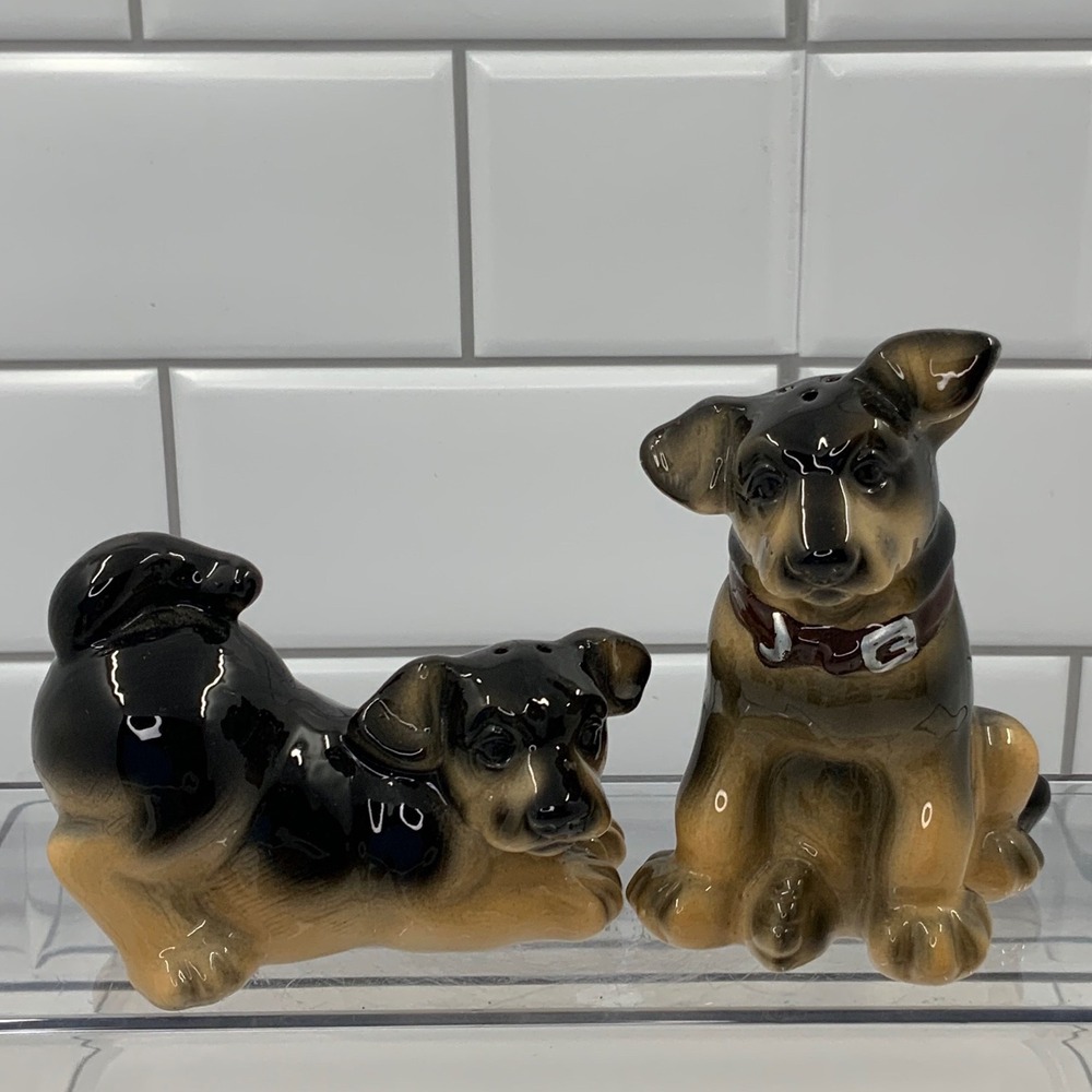 Big Sky Ganine German Shepherd Puppy Ceramic Black Tan Salt Pepper Shaker Set
